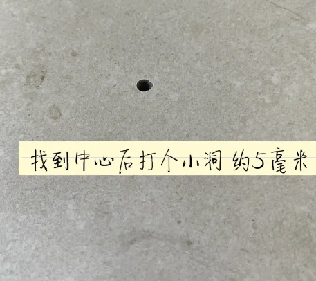 定远瓷砖空鼓维修公司专业解答在瓷砖铺贴过程中，如果砂料搅拌不均匀，将会带来以下问题